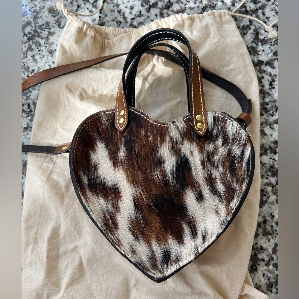 Chila cow heart crossbody bag